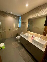 Gold Coast Condo (D5), Condominium #475763631